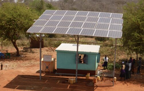Viva con Agua Kenia – Solar Panels am Wasserkiosk